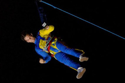 louis-tomlinson-bungee-jump